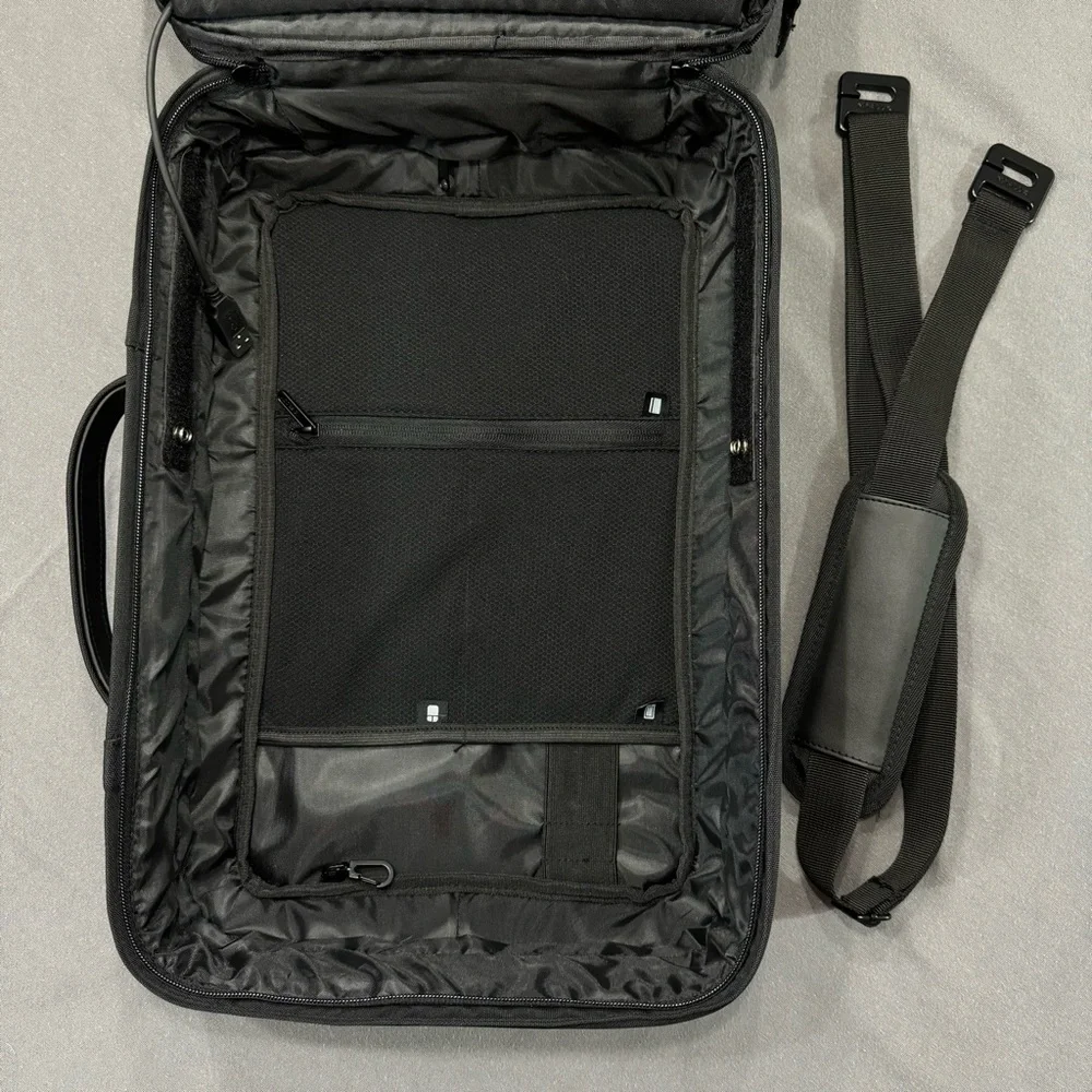 XD Design Bobby Bizz anti-theft backpack & briefcase, black